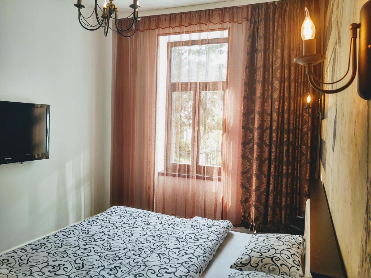 Cezari Aparthotel Brasov Exterior photo