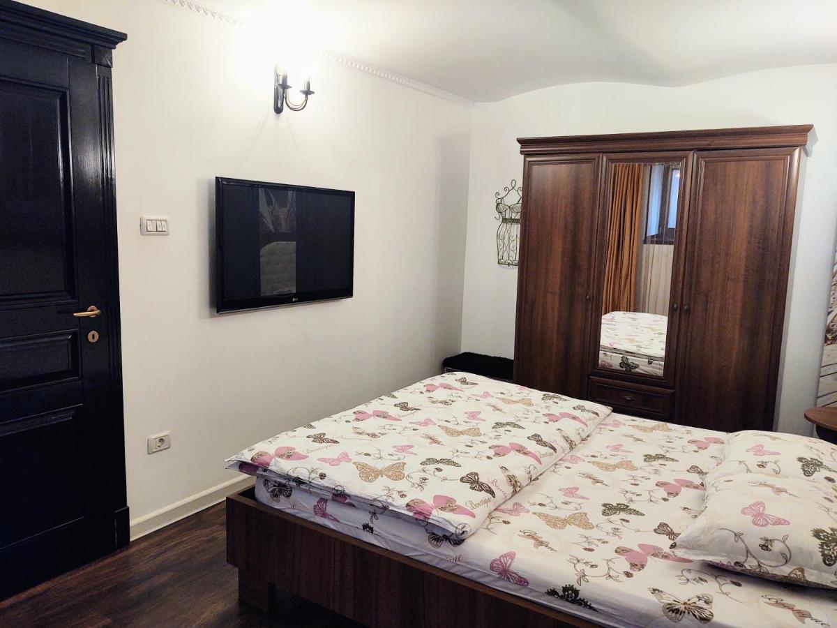 Cezari Aparthotel Brasov Exterior photo