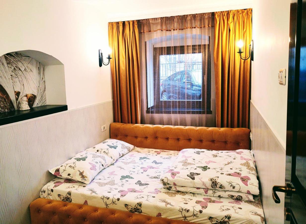 Cezari Aparthotel Brasov Exterior photo