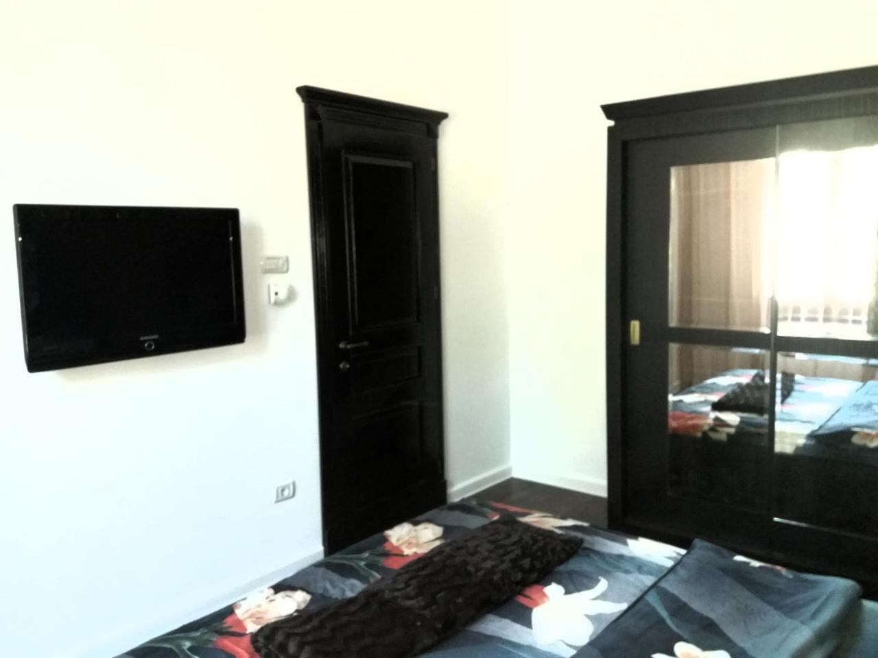 Cezari Aparthotel Brasov Exterior photo